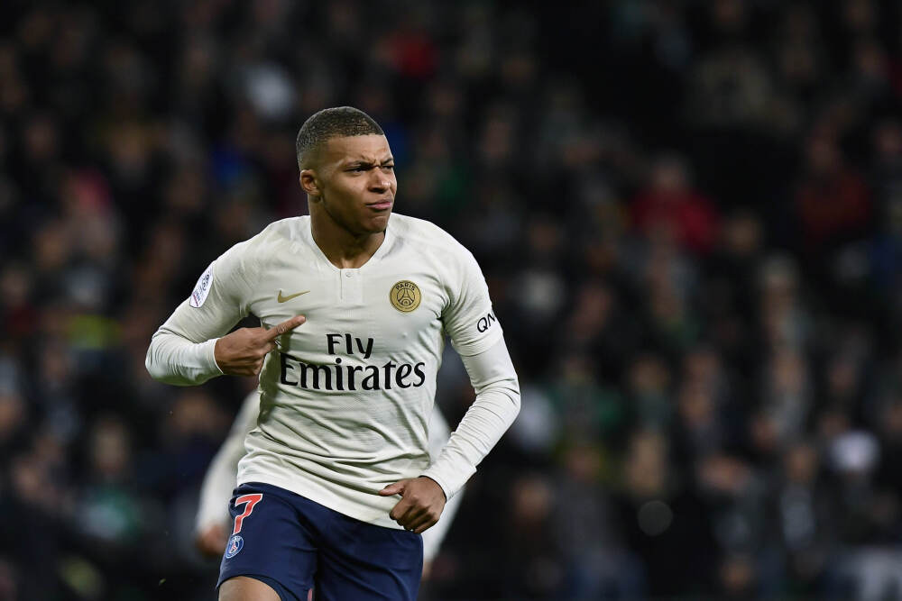 尼斯官方：主教练海斯离任，新帅克劳德·普埃尔执教至本赛季结束